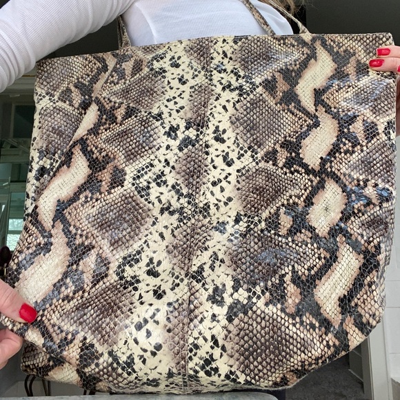 Saks Fifth Avenue Tote Bag - Picture 1 of 4